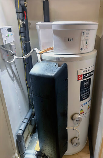 https://westperthhotwater.com.au/uploads/2025/06/electric-hot-water-system-70649.jpg