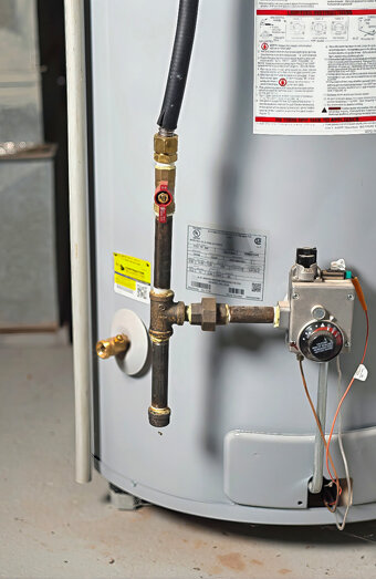 https://westperthhotwater.com.au/uploads/2025/06/gas-hot-water-system-65811.jpg